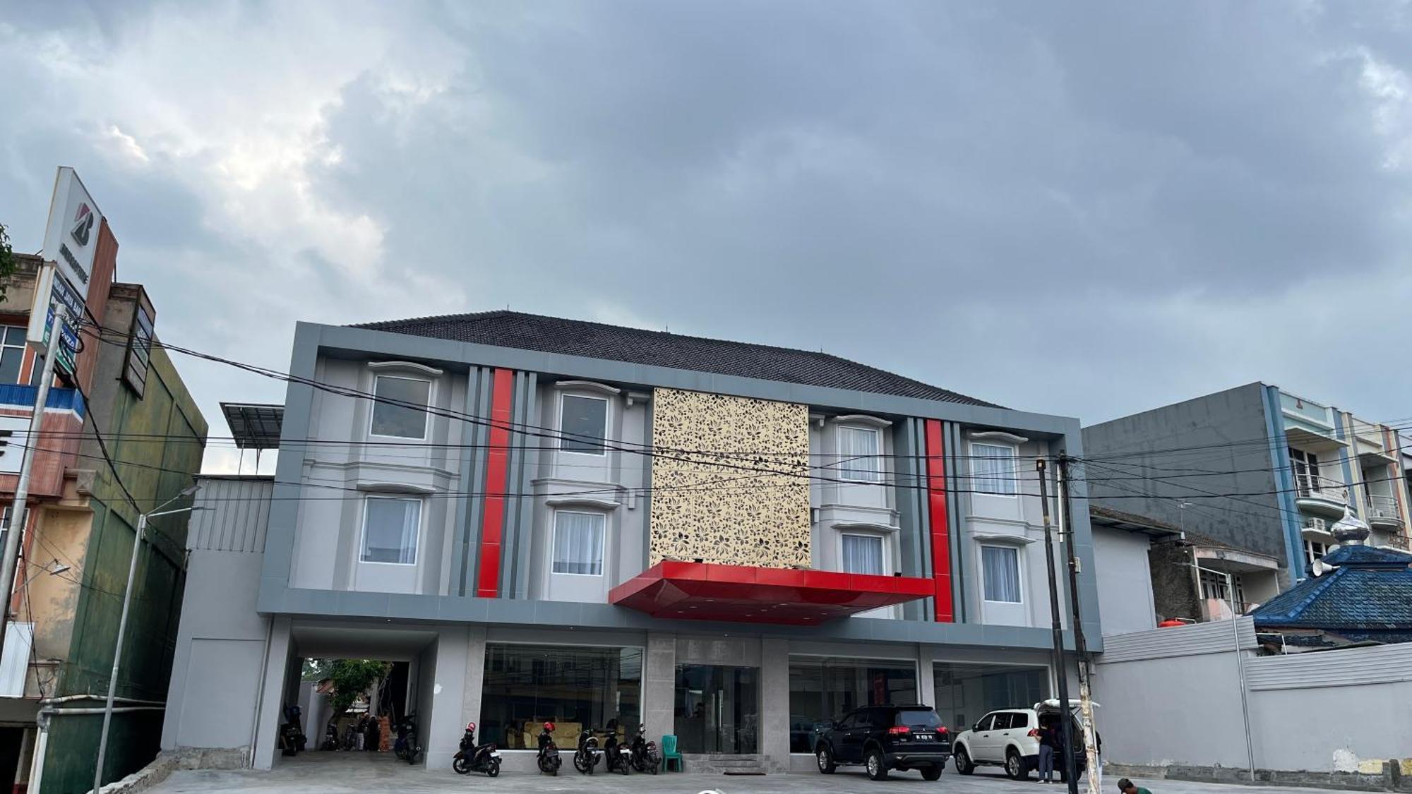 Hotel Reddoorz Premium At Jalan Diponegoro Lampung Bandar Lampung Exterior foto