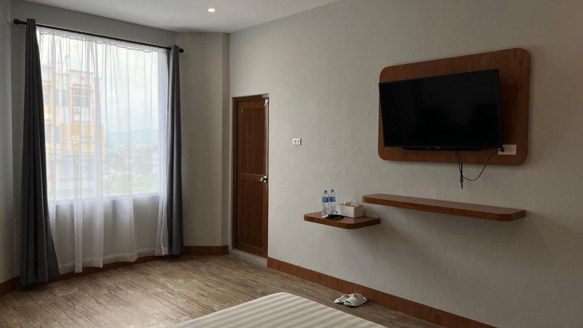 Hotel Reddoorz Premium At Jalan Diponegoro Lampung Bandar Lampung Exterior foto